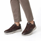 Sneaker Marron bimatère – vue profil fond blanc
