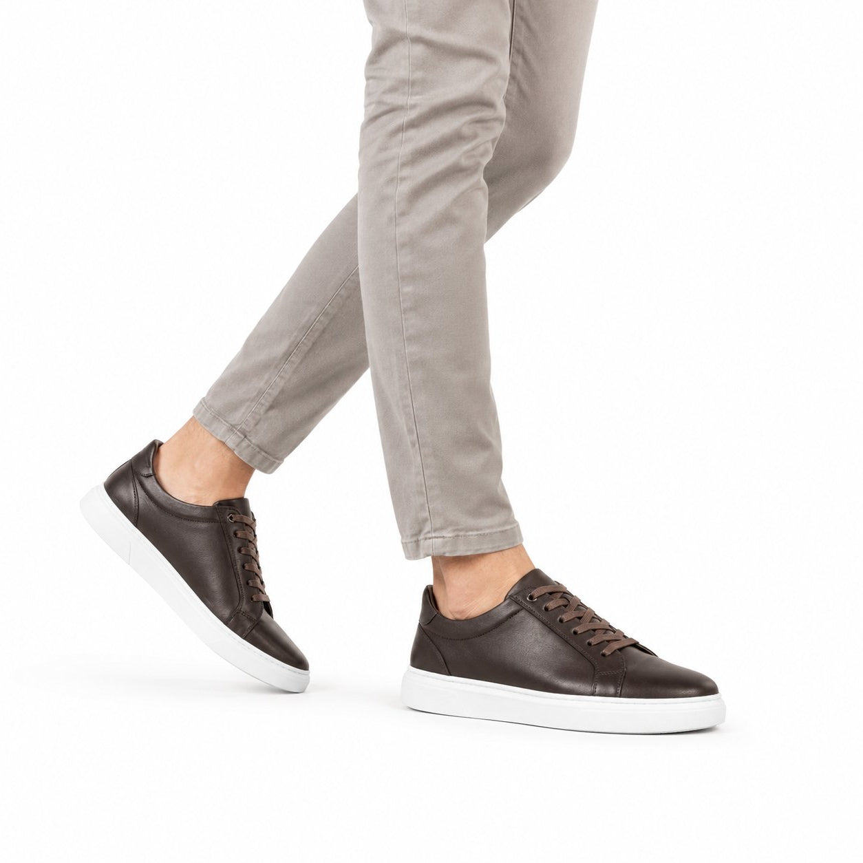 Sneaker Cuir Lisse Épurée